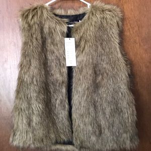 Fur vest brown and black L